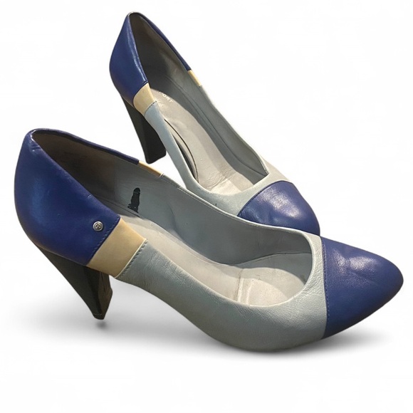 Rockport Blue and Cream Women's Heels - Picture 3 of 7